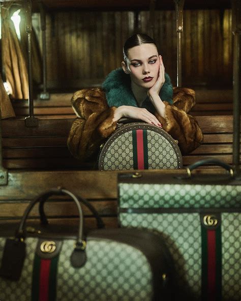 the view gucci handbag giveaway|gucci valigeria suitcase.